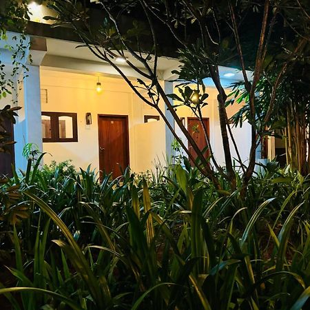 Double Mango Villa Katunayaka Εξωτερικό φωτογραφία